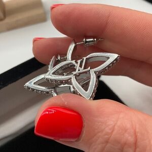 Earrings in silver
